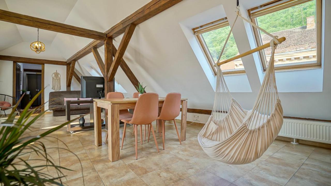 Rooftop Proprety With Large Terrace & Stunning Views - Brasov Braşov Exterior foto